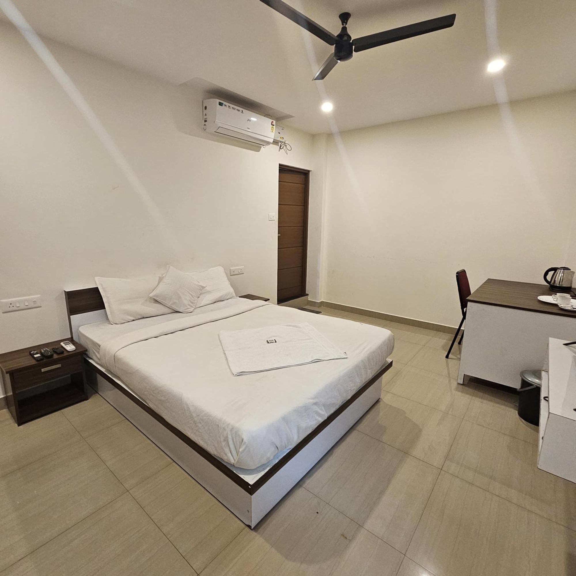 Heres Haut Residency Коччи Экстерьер фото